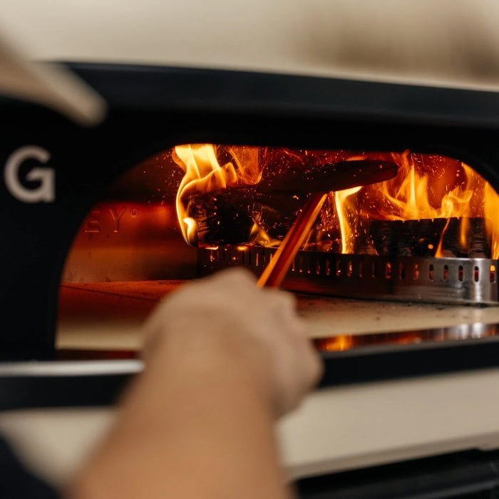 Extra-Large Pizza Oven for Wood, Gas and Charcoal with Twin Meat Probes - Black - view 4
