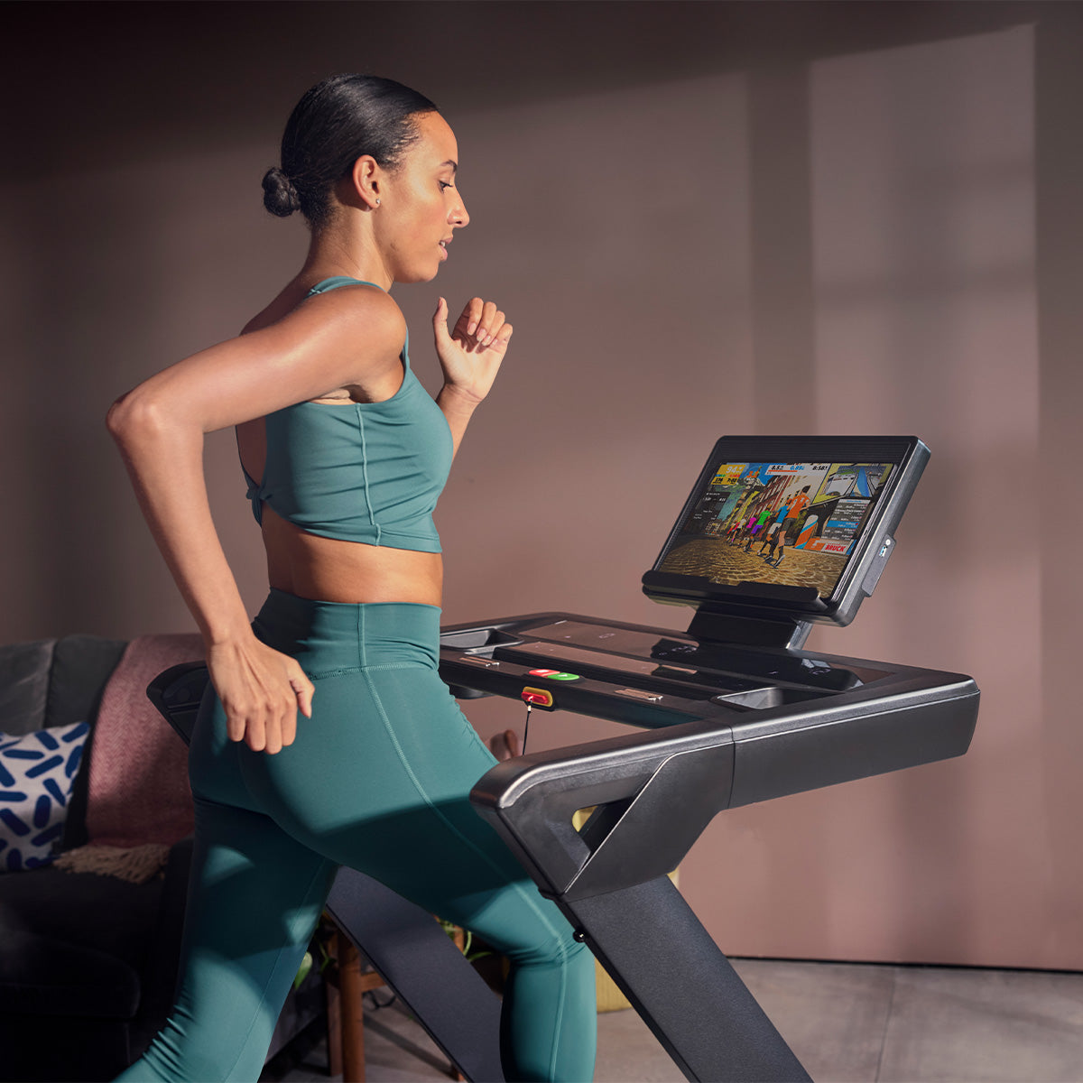 Folding treadmill with 2.5 HP motor, 19 km/h and 15-level incline - view 2