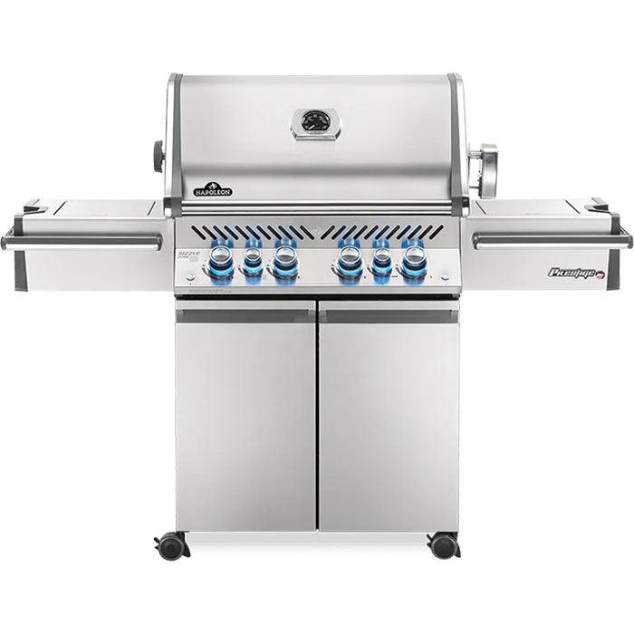 Stainless Four-Burner Propane Barbecue with Infrared Burners and Lighting